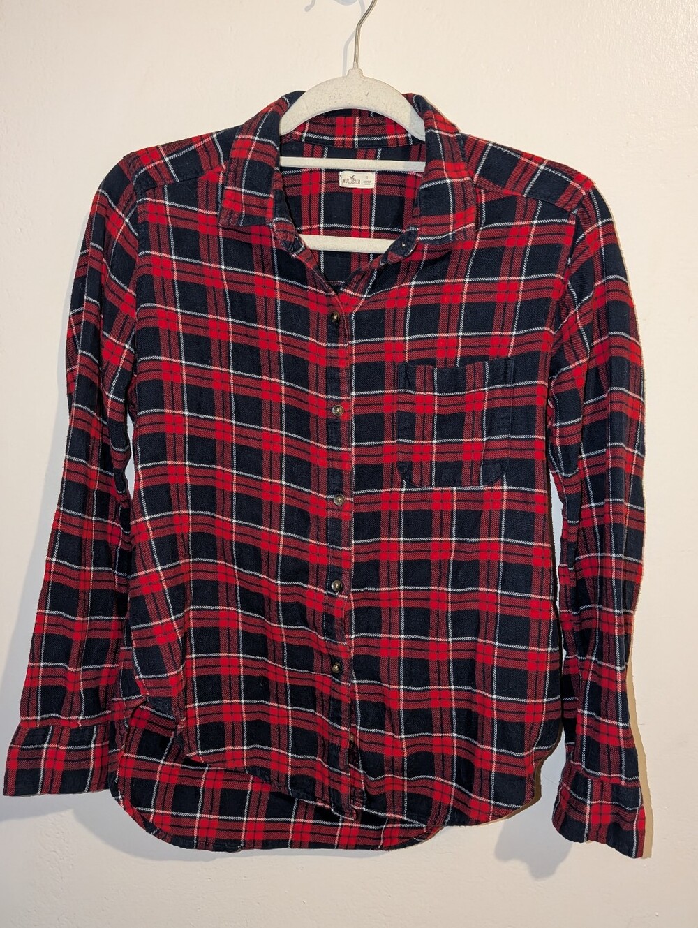 Hollister Red and Black Plaid Button-Down Shirt Size S